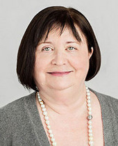 Ute Winkler: Jahrgang 1954, Diplom-Volkswirt (Uni Heidelberg), seit 1988 StB, seit 1994 vBP, seit 2012 Fachberaterin für Unternehmensnachfolge (DSTV e.V.), seit 2013 zertifizierte Testamentsvollstreckerin (Institut für Erbrecht e.V.), seit 1988 selbstständig in eigener Kanzlei, Ges.GF in StBG von 1996 bis 1998, seit 2014 Mitglied im Beirat der WPK.
